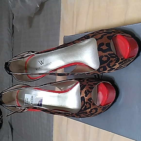 Worthington Sexy Stilettos/👠 - Picture 2 of 4